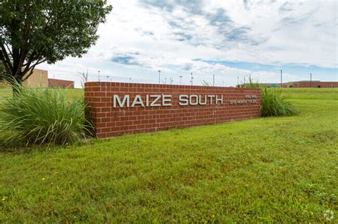 Maize South High School, Rankings & Reviews - Homes.com