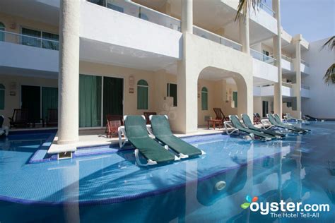 All-Inclusive Resorts with Swim-Up Rooms in Mexico | Oyster.com