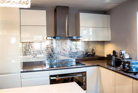 LIQUID MIRROR Kitchen Splashback By CreoGlass Design Modern