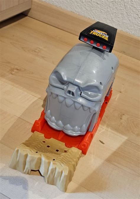 Hot Wheels Monster Trucks Bone Shaker Startrampe Kaufen Auf Ricardo