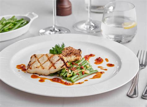 Grilled Greenland halibut with spicy green beans - Royal Greenland A/S