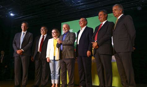 Lula Anuncia Cinco Ministros Do Futuro Governo