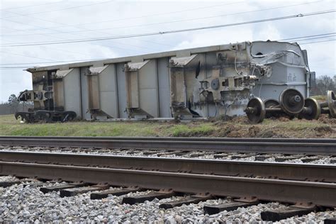 Train Derailment Free Stock Photo - Public Domain Pictures