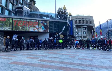 Ciclistes Valents I Solidaris Altaveu El Diari Digital D Andorra