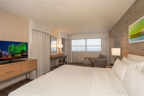 Holiday Inn Miami Beach - Oceanfront, an IHG Hotel Miami Beach, Florida, US - Reservations.com