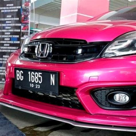 Modifikasi Honda Brio Warna Merah Ubah Penampilan Mobil Anda Menjadi