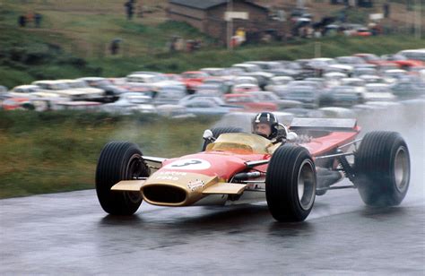 classic f1 photos : Graham Hill, Lotus-Ford 49B, 1968 Dutch GP,...