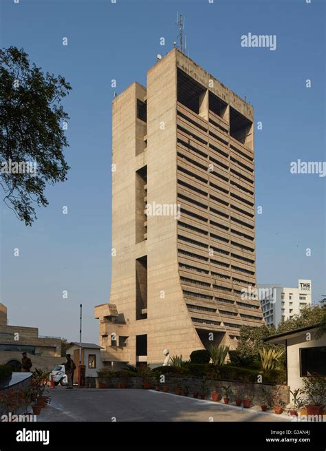 Facade Of Modern Office Tower Hi Res Stock Photography And Images Alamy