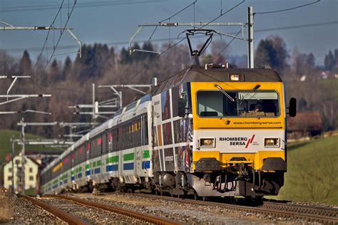 Re Braust In Kaltbrunn Mit Dem Vae Vor Ber Bahnbilder De