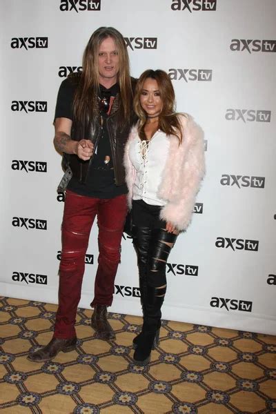 Sebastian Bach, wife – Stock Editorial Photo © s_bukley #96115580