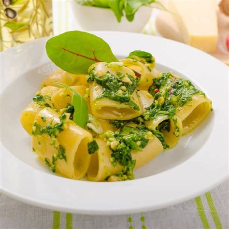 Pasta mit körnigem Frischkäse und Tomaten Rezepte Kaffee oder Tee TV