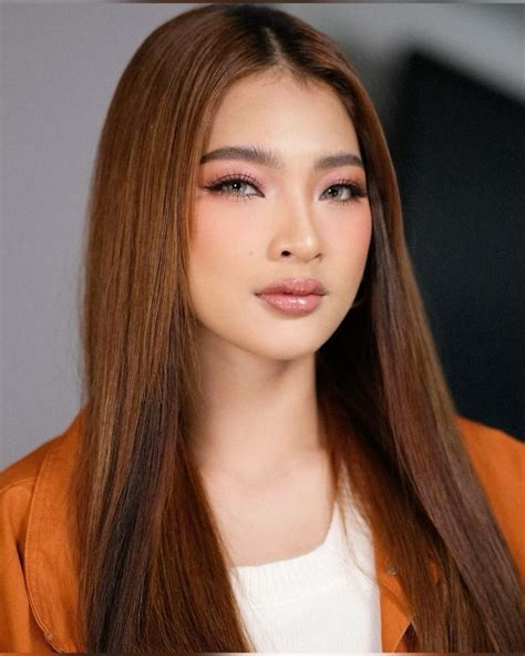 BINI COLET Pretty Brunette Tiktok Style Makeup Looks