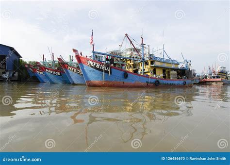 Hutan Melintang Fishing Village Editorial Image - Image of industry ...