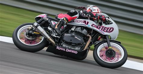 MotoAmerica Moore Dominates Royal Enfield BTR FP1 At Road America