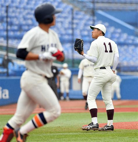 Dena2位指名の早大・徳山壮磨と4位の法大・三浦銀二の投げ合いが実現 アマ野球写真ニュース 日刊スポーツ