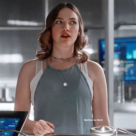 Jesse Quick Flash - Icon Jesse Quick/Wells | The flash, Vídeos de dança, Atrizes