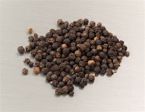 Black pepper Facts, Health Benefits and Nutritional Value