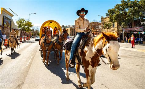 350 Rodeo Cabalgatas Fotografías De Stock Fotos E Imágenes Libres De