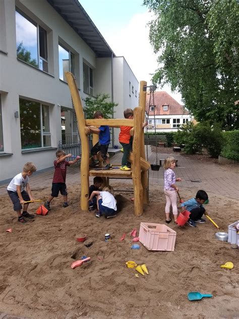 Neue Spielgeräte für unseren Garten Katholische Kindertagesstätte St