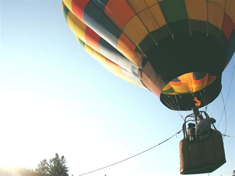 VUELO EN GLOBO AEROESTÁTICO SOBRE EL TRIÁNGULO CULTURAL Atypique Voyages