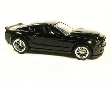 HOT WHEELS 2010 FORD SHELBY GT500 SUPER SNAKE REAL RIDERS SUPER CUSTOM Ford Shelby Super
