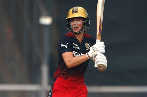 Who is Ellyse Perry | Bio | Stats | Royal Challengers Bangalore Player ...