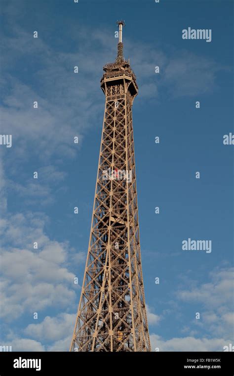 eiffel tower close  top