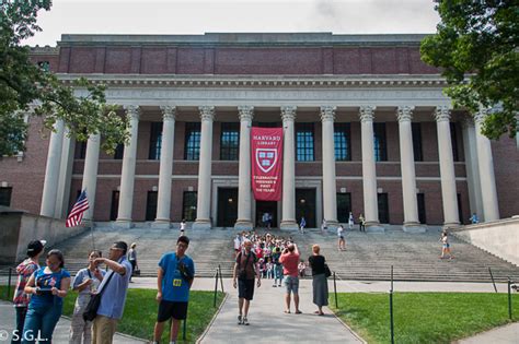visitando la universidad de harvard anden