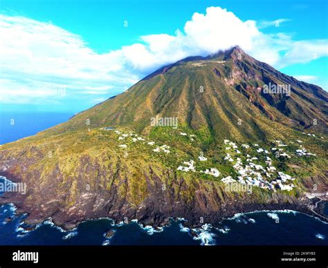 Isola Di Stromboli Stock Photo Alamy