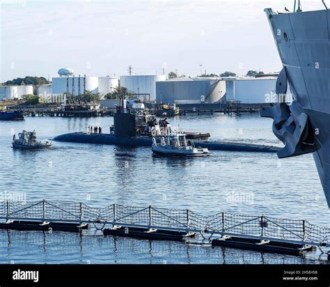 Los Angeles Class Submarine Uss Pasadena Ssn 752 Hi Res Stock