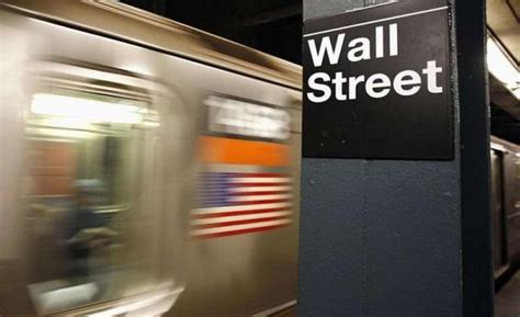 Wall Street Dibuka Anjlok Di Tengah Emiten Rilis Hasil Kuartalan