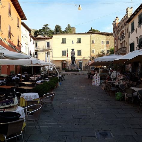 piazza giuseppe giusti