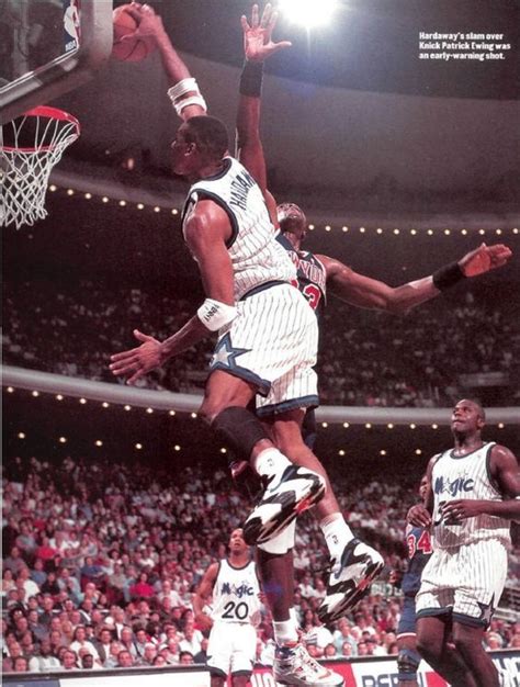 Anfernee Penny Hardaway Dunks Over The Knicks While Wearing The Nike