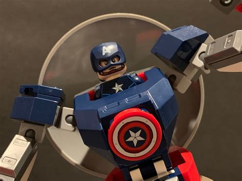 Let S Take A Look At The Lego Captain America Mech Armor Set