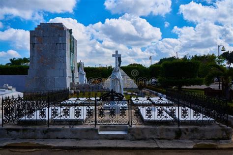 Colon Cemetery One Of The Biggest Cemeteries In The World Stock Photo