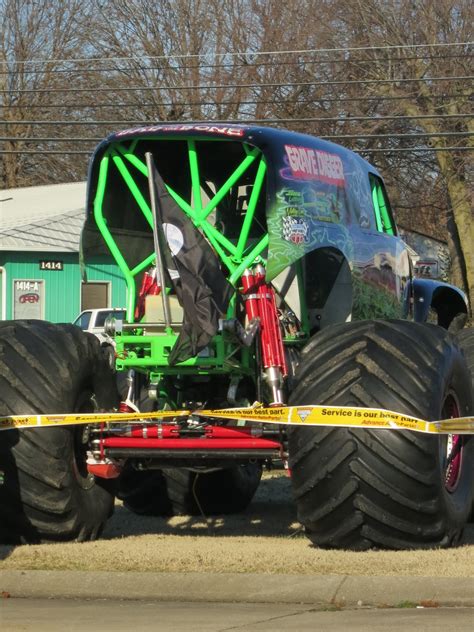 A day in the life of a Robison....: Grave Digger