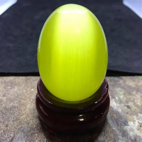 trai trung da mat meo sen