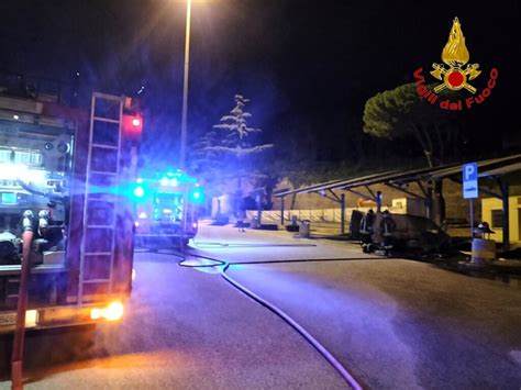 Irpinia Incendi Boschivi E Furgone In Fiamme In Un Autogrill Di