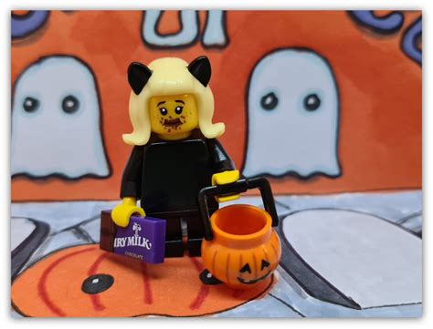 LEGO Halloween Minifigures: Let's Get Spooky!