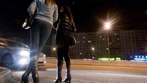 Temoignage Stefany 21 Ans Tente De Sortir De Sa Vie De Prostituée