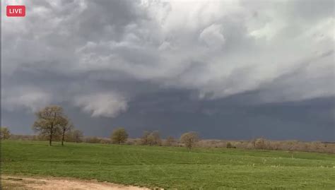 Live Storm Chasers On Twitter LIVE Severe Thunderstorm With Large