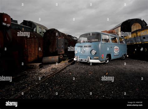 1971 VW Volkswagen Bay Window Camper Van Stock Photo Alamy