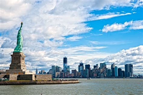 The-Statue-of-Liberty-and-Manhattan-Skyline-New-York-City-NY | Sky Dancing