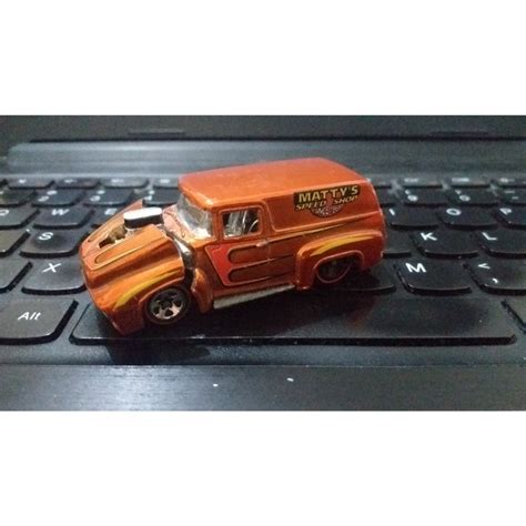 Jual HOT WHEELS LOOSE CLASSIC FORD F 100 1956 FORD DELIVERY GOLD MATTY Shopee Indonesia