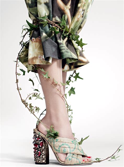 Spring’s Coolest Sandals—And Pedicure Shades to Match | Editorial