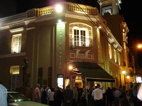 Esquina Carlos Gardel Vale A Pena Pr S Contras Em