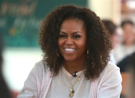 Michelle Obama's Book 'Becoming' to Be a Netflix Documentary - The New