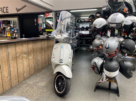 Vespa Sprint Km Snor Bj Euro Km Verkocht City Tweewielers