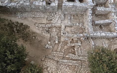 Minoan palace reveals its ancient secrets | eKathimerini.com