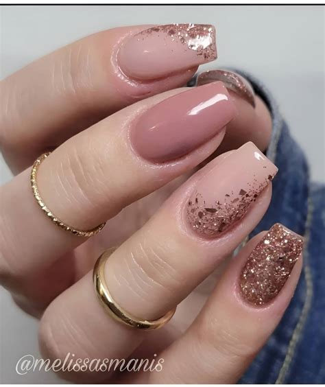 25 Simple Glitter Nail Ideas To Glam You Up In The Blink Of An Eye